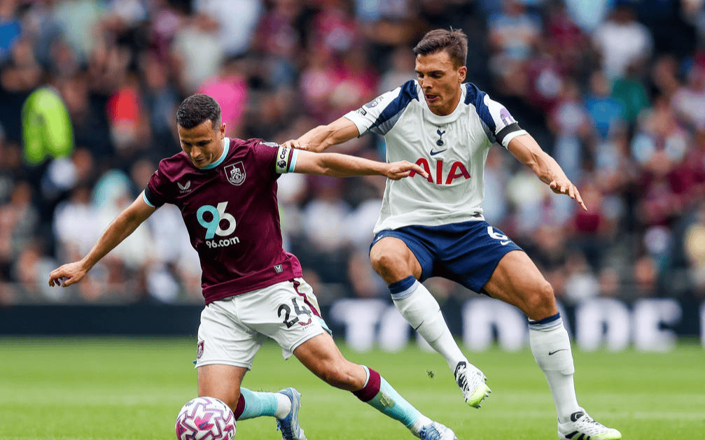 热刺前锋连进两球,助球队反超战局